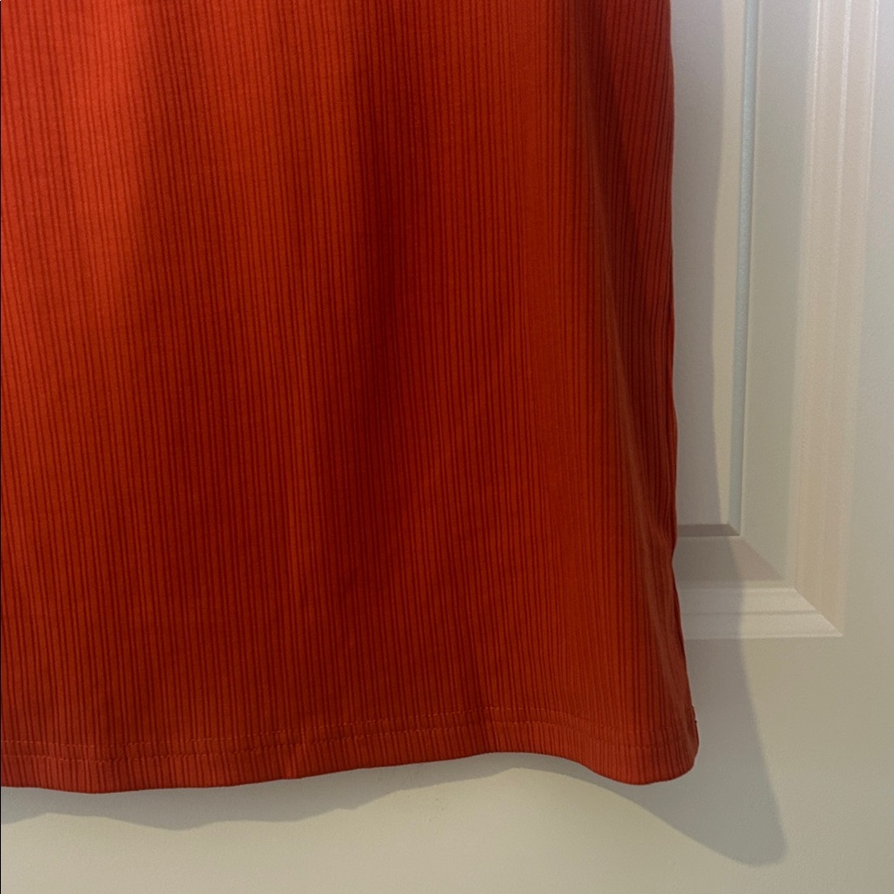 ViVI Rust-Orange Ribbed Zip Polo Tank - Picture 5 of 8
